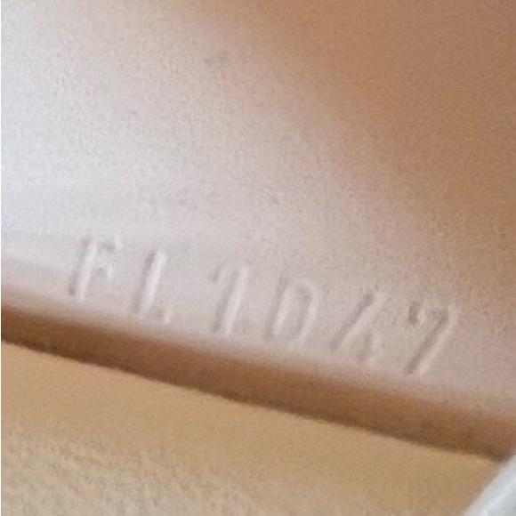 LV Monogram💙💛Takashi Murakami 💜💗💚4 Key Holder / Black - Picture 8 of 8